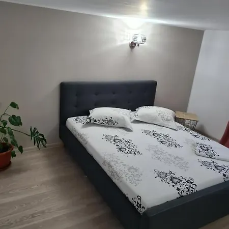 Apartment Adina