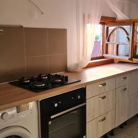 Adina Apartment *